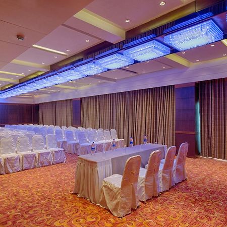The President-A Boutique Hotel Ahmedabad Buitenkant foto