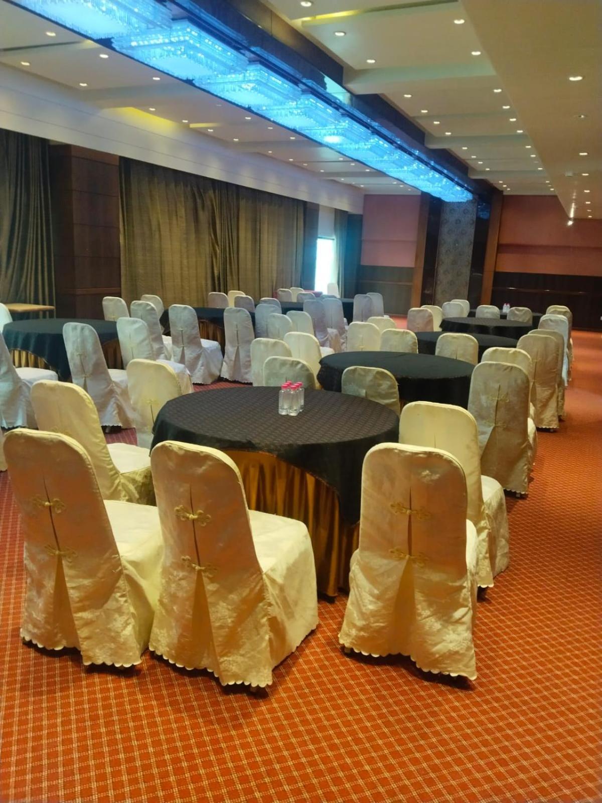The President-A Boutique Hotel Ahmedabad Buitenkant foto