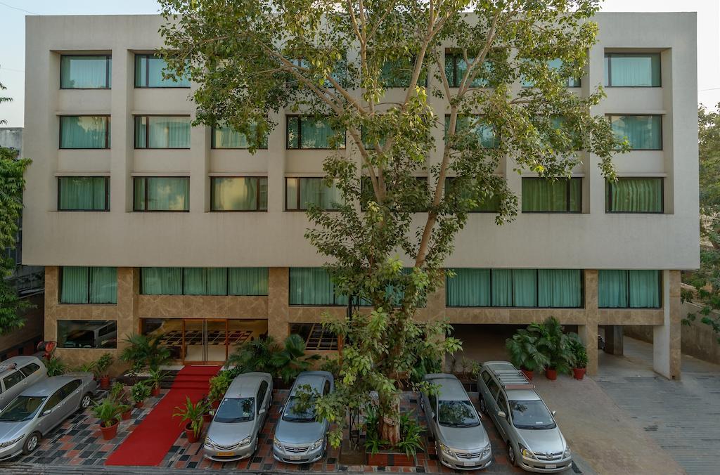 The President-A Boutique Hotel Ahmedabad Buitenkant foto