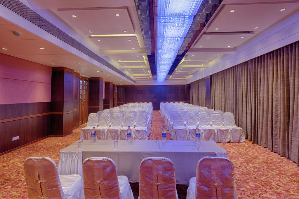 The President-A Boutique Hotel Ahmedabad Buitenkant foto