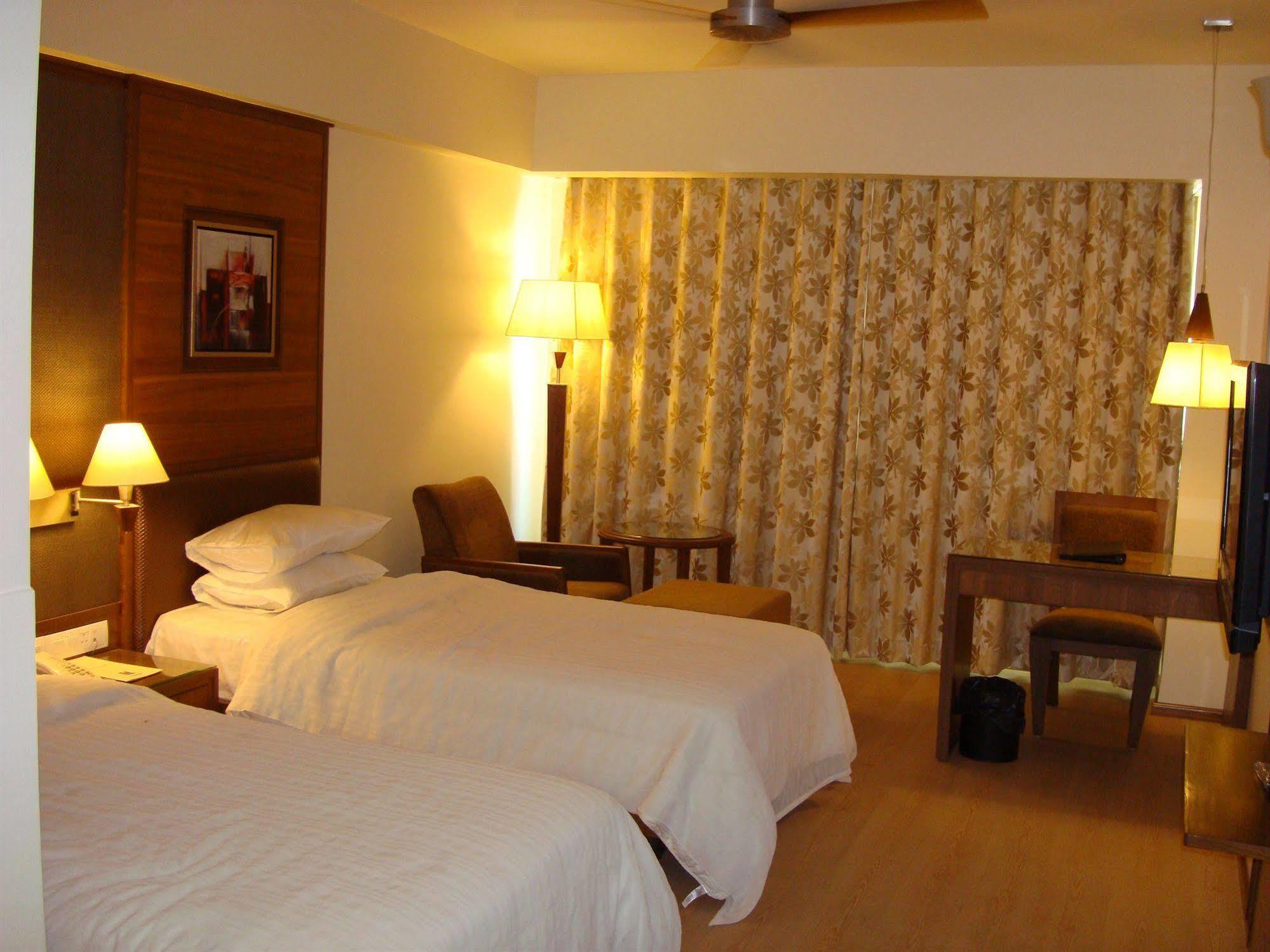 The President-A Boutique Hotel Ahmedabad Buitenkant foto