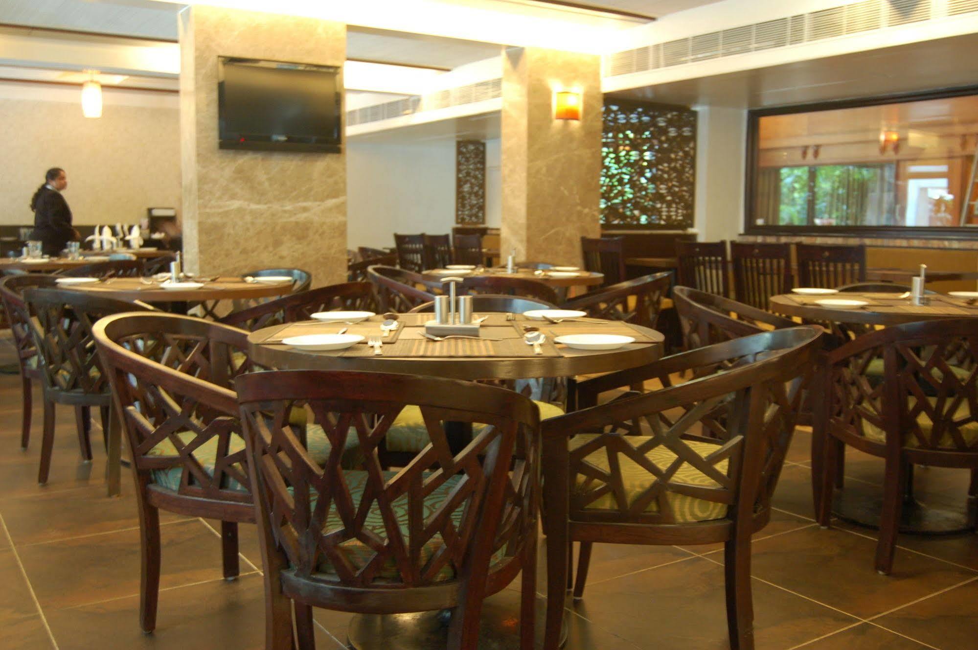 The President-A Boutique Hotel Ahmedabad Buitenkant foto